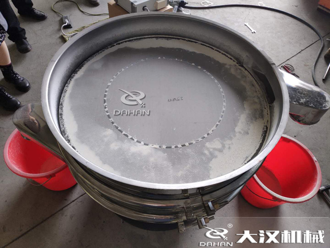 篩分過程中帶有水分的物料會(huì)影響篩分效果嗎？